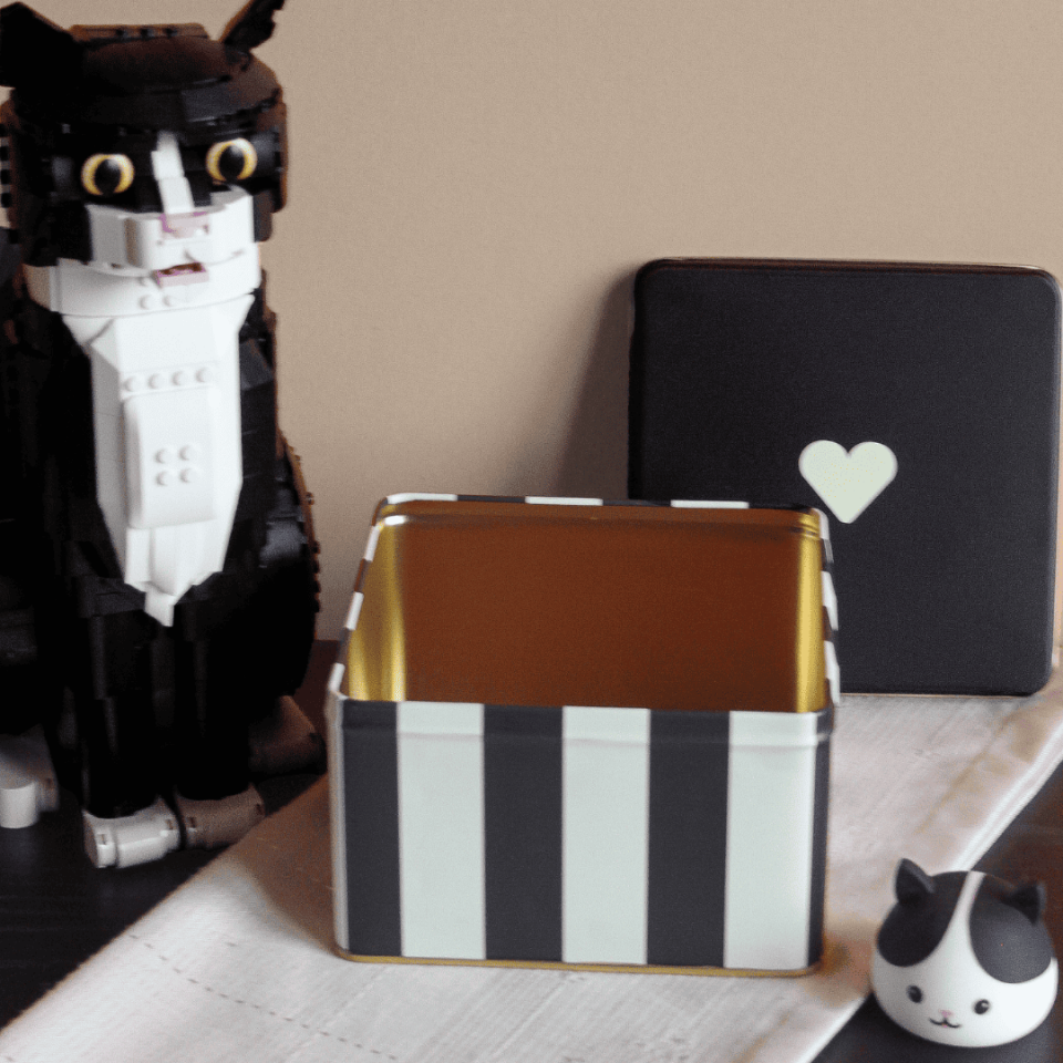 Sarkap Home 2,6 L Desenli Metal Saklama Kutu 164x164x96 mm SiyahKalp