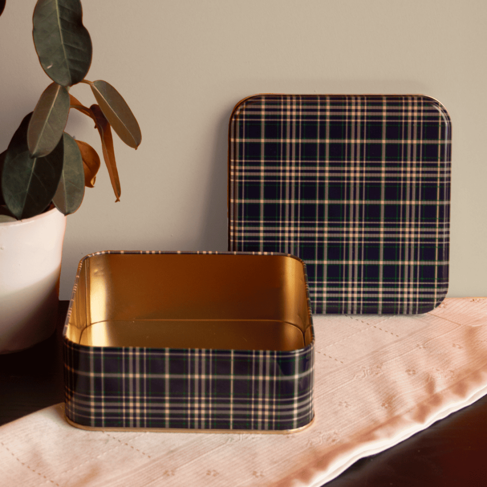 Sarkap Home Ekose Desenli Metal Çikolata Kutusu - Lacivert