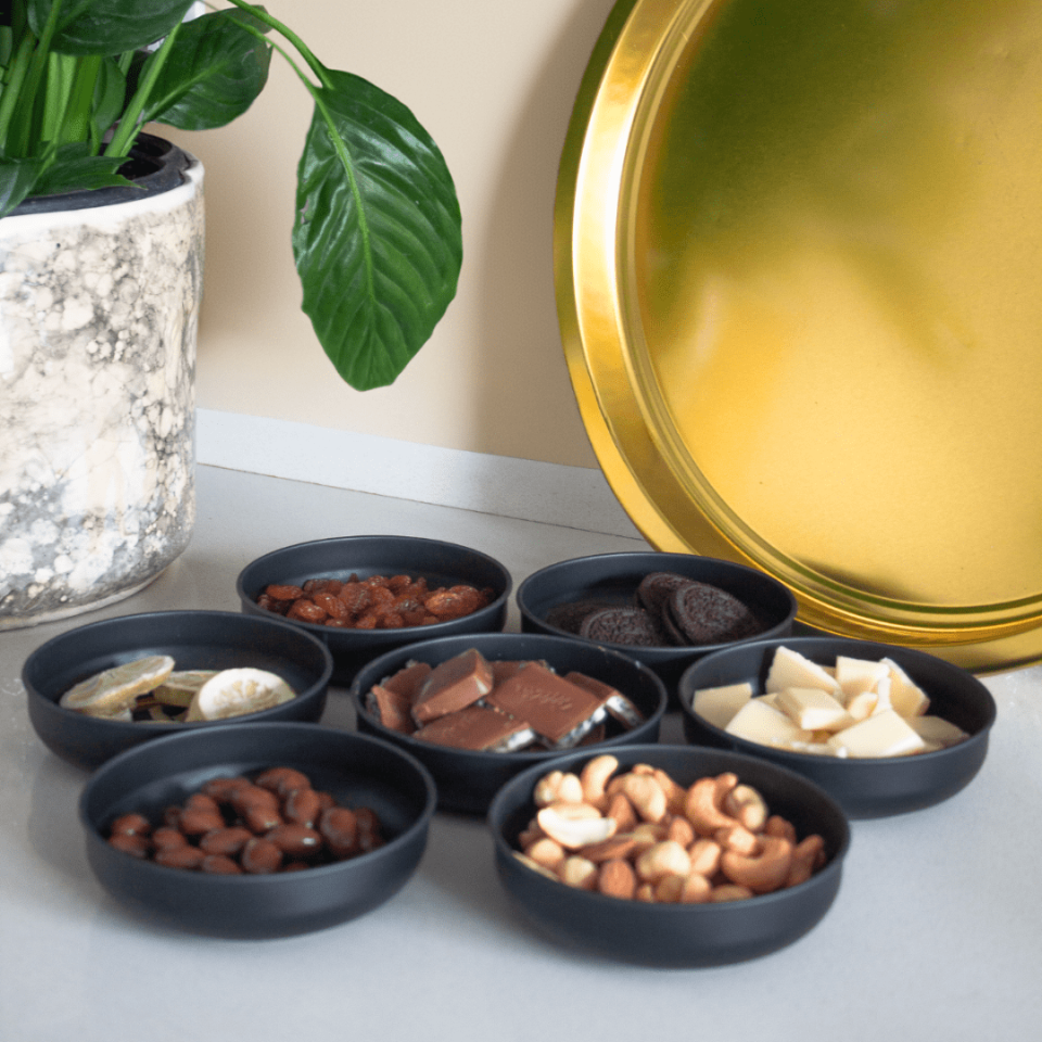 Sarkap Home 7'li Çerezlik ve Tepsi Seti Siyah-Gold