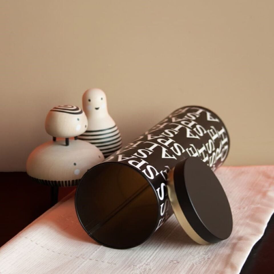 Sarkap Home 1,7 L Spaghetti Seri Uzun Yuvarlak Metal Kutu 90x270 mm LessSeri-Siyah